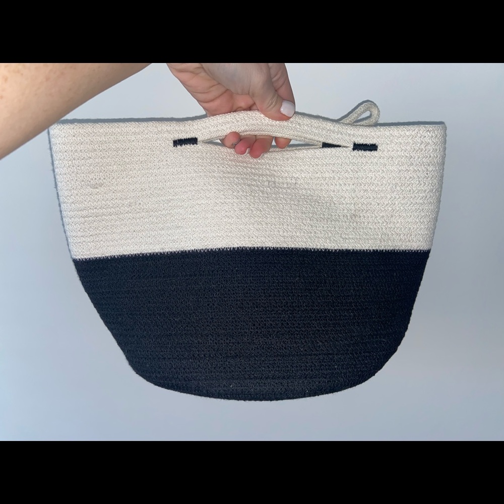 Bucket bag